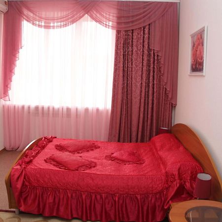 Kristina Hotel Zaporizhia Ngoại thất bức ảnh