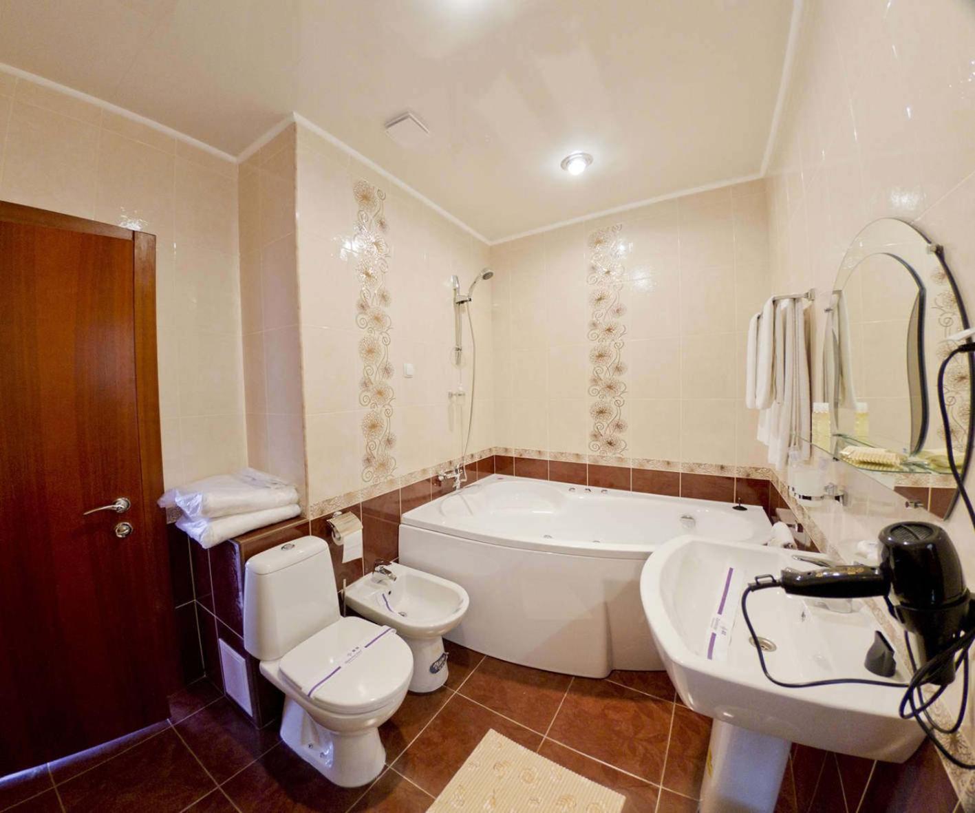 Kristina Hotel Zaporizhia Ngoại thất bức ảnh
