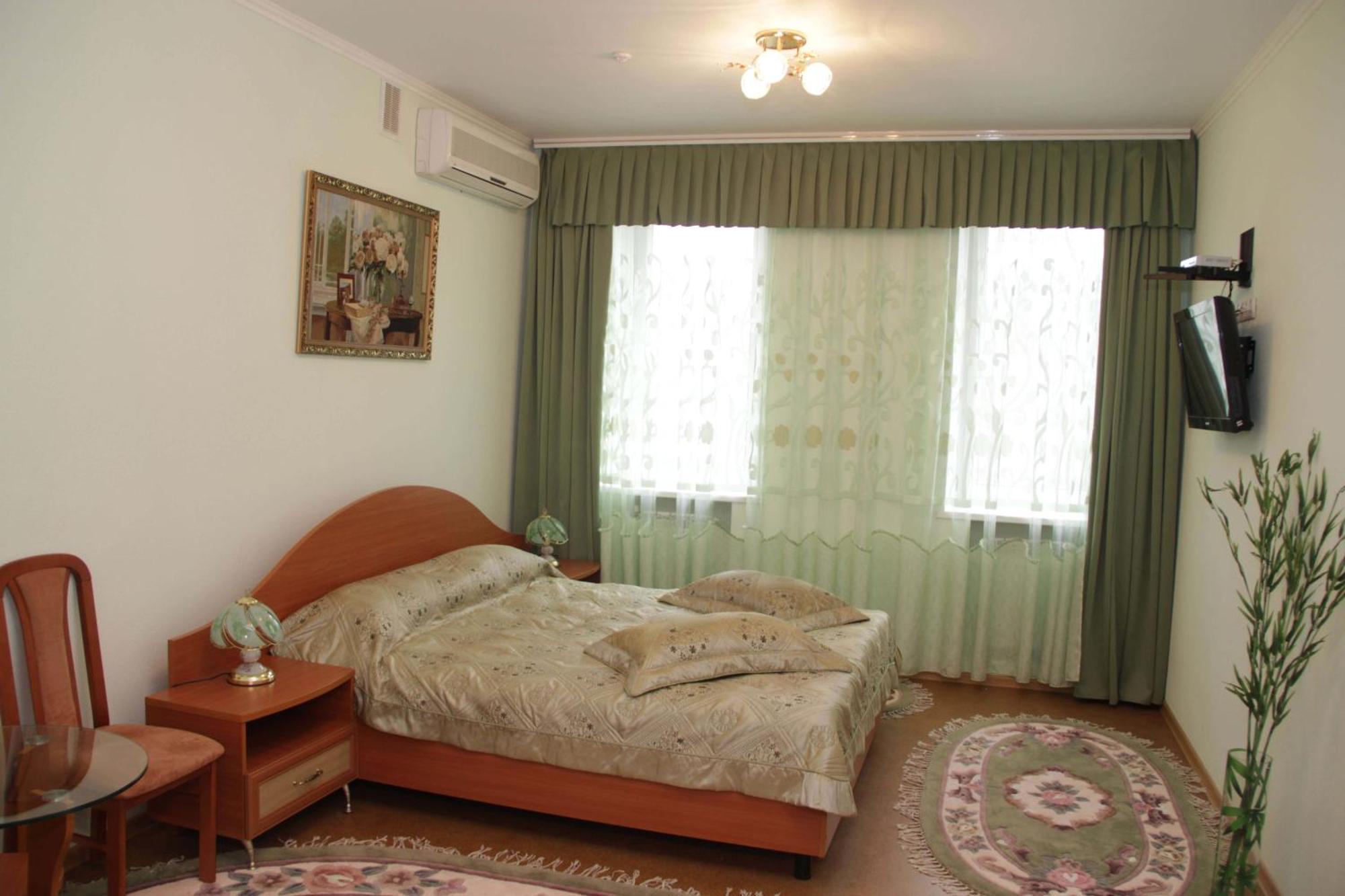 Kristina Hotel Zaporizhia Ngoại thất bức ảnh
