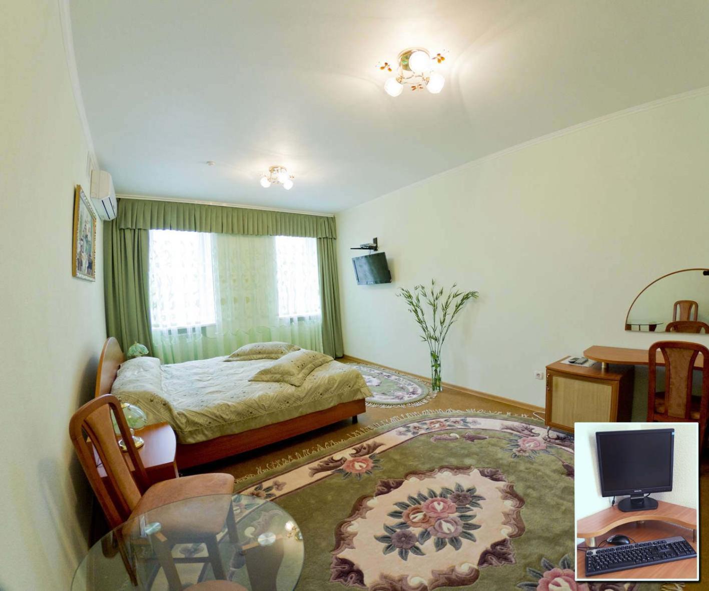 Kristina Hotel Zaporizhia Ngoại thất bức ảnh