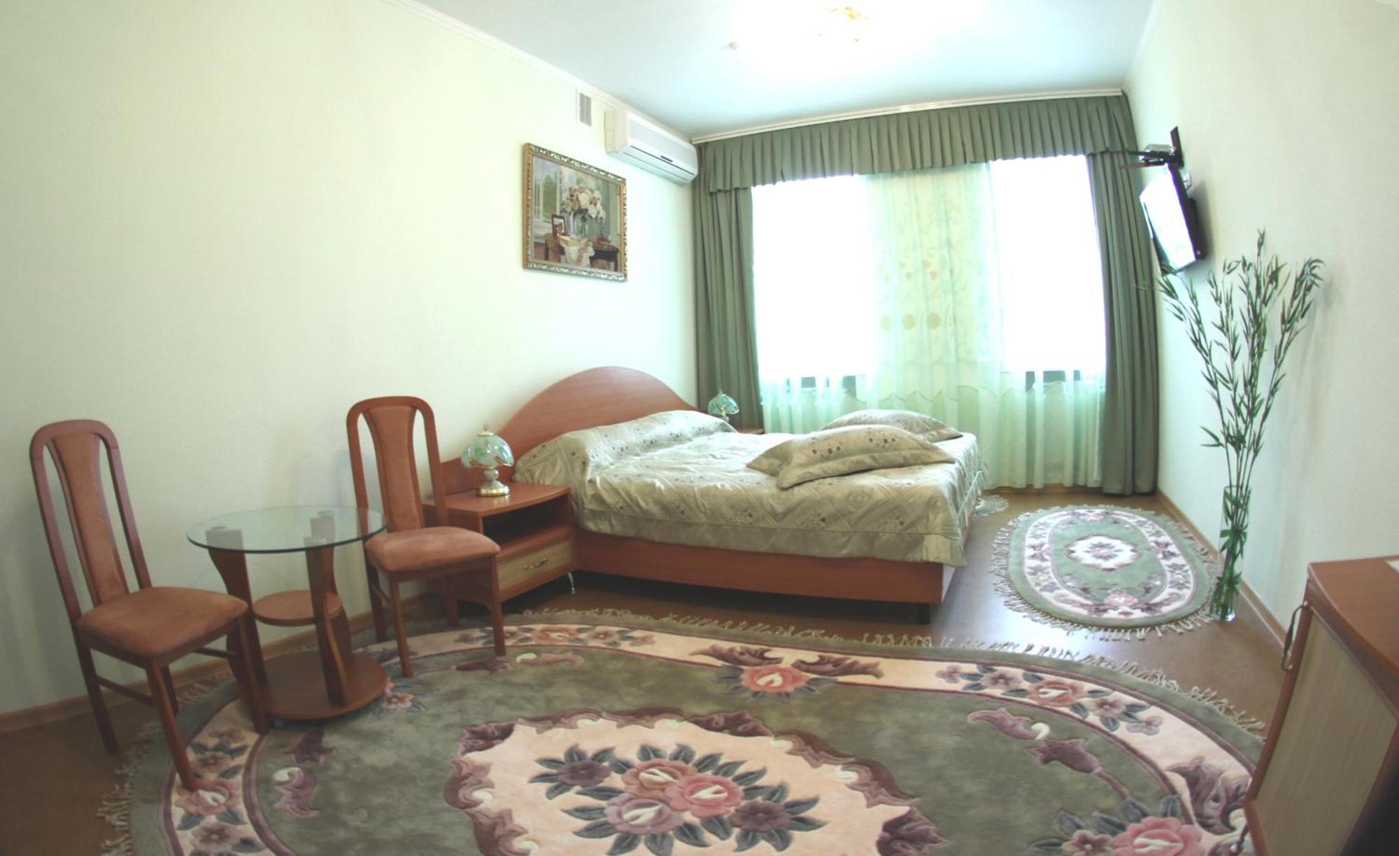 Kristina Hotel Zaporizhia Ngoại thất bức ảnh