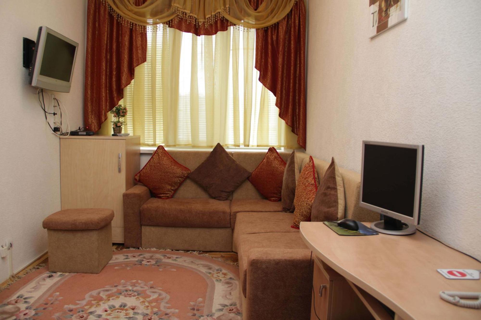 Kristina Hotel Zaporizhia Ngoại thất bức ảnh
